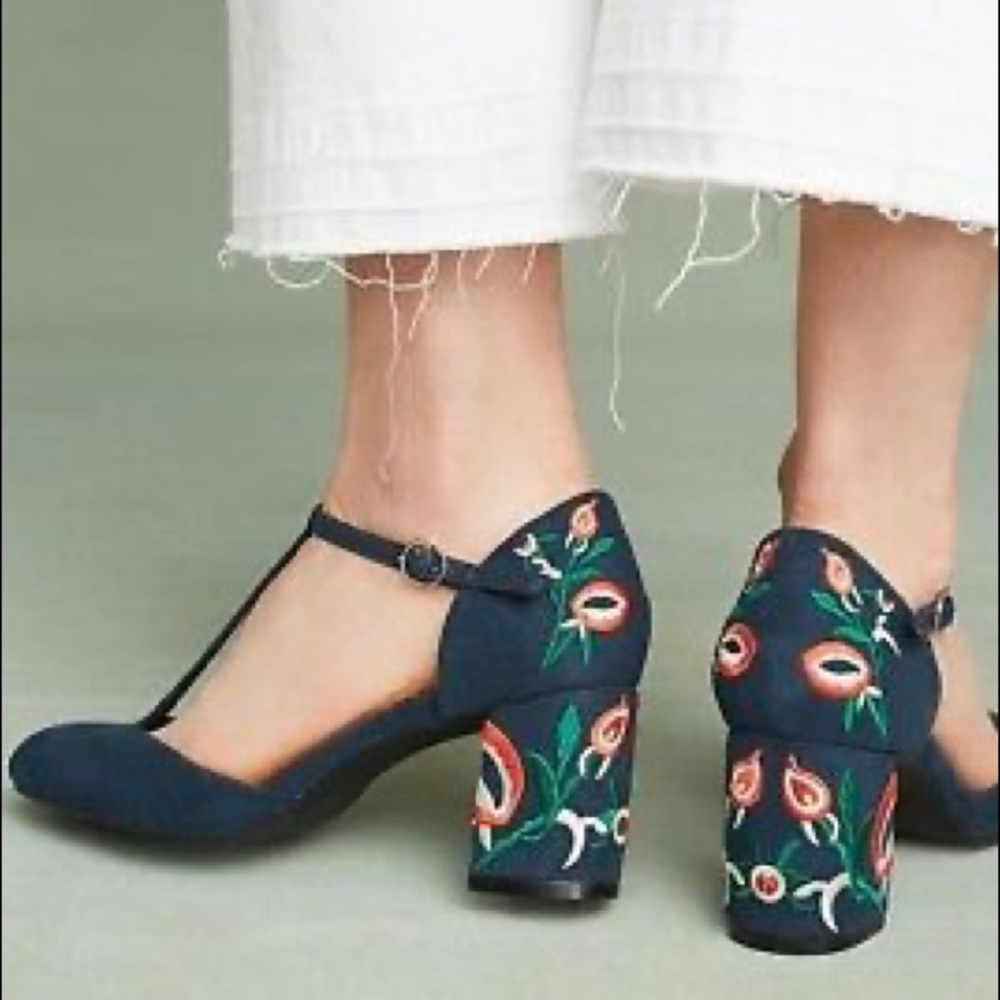 💕 Chelsea Crew Frenchie t-strap block heel
